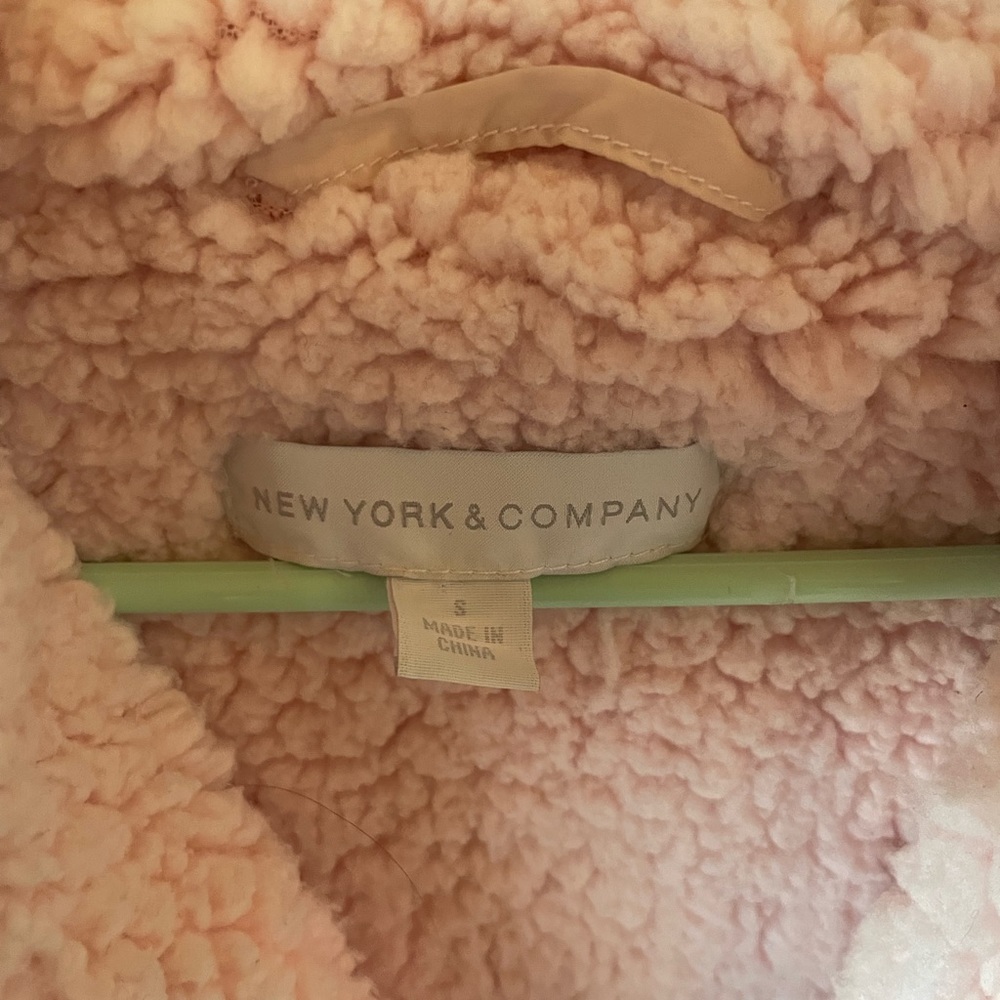 New York & Company Sherpa vest - S - Picture 2 of 4